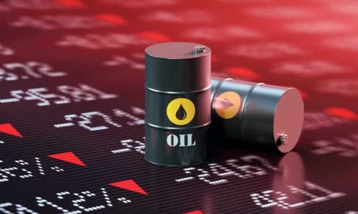 Giá dầu lao dốc khi OPEC+ chuyển hướng
