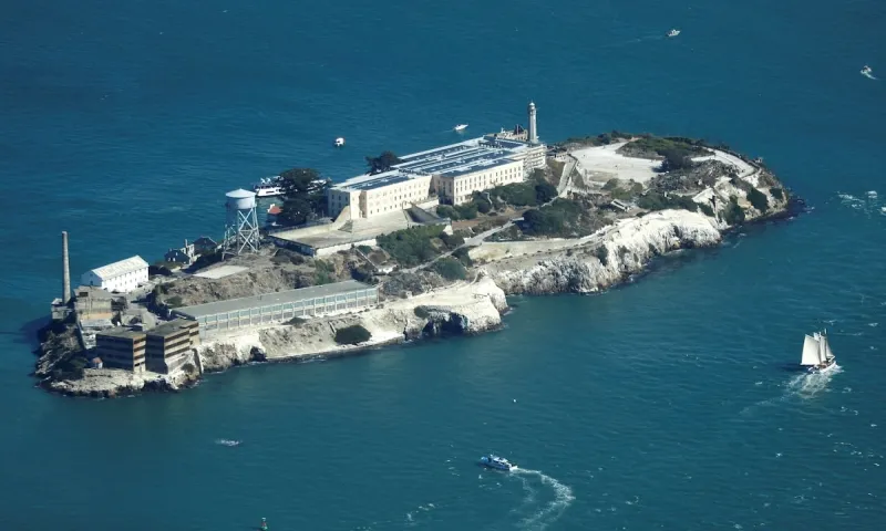 Tổng thống Trump chỉ đạo mở lại nhà tù khét tiếng Alcatraz