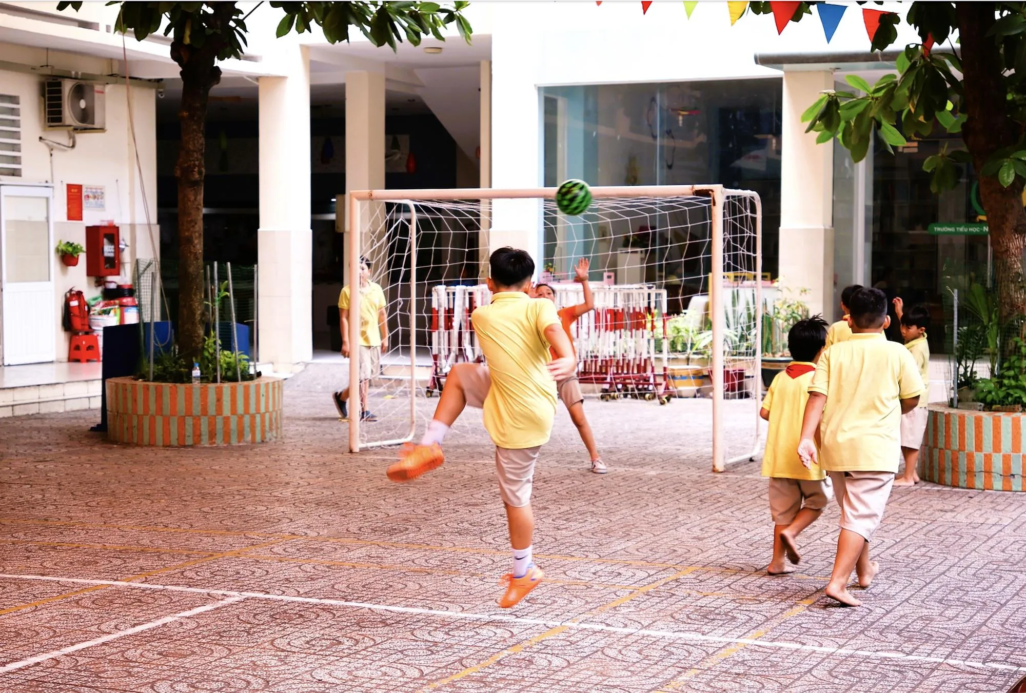 Ảnh màn hình 2025-05-06 lúc 15.54.05