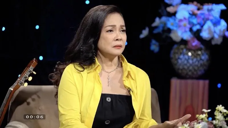 ca-si-hong-hanh-chinh-thuc-ly-hon-doanh-nhan-nhat-ban-sau-10-nam-lam-thu-tuc (3)