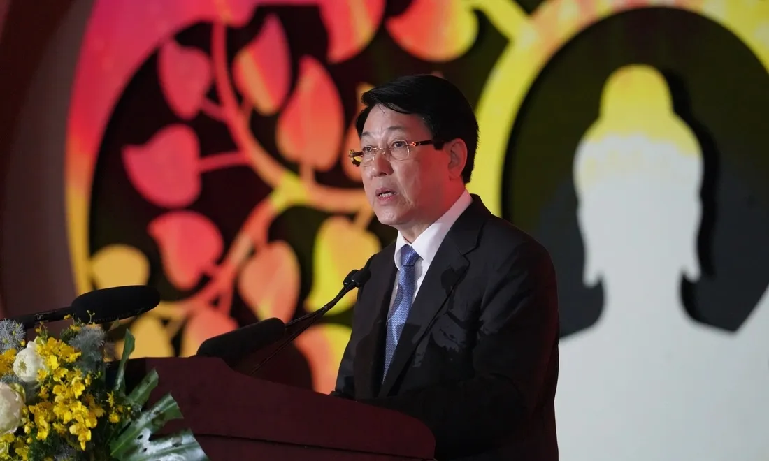 Chu tich nuoc phat bieu