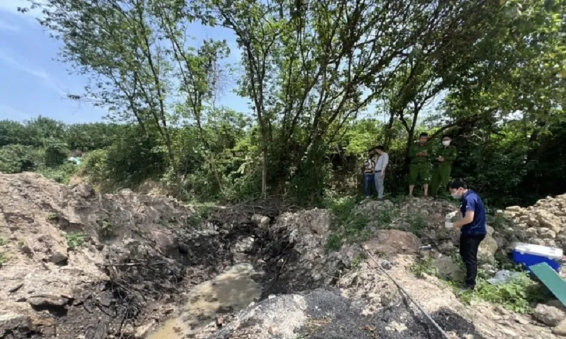 Khởi tố vụ án xả chất thải nguy hại tại cơ sở tái chế dầu thải ở Hà Nội