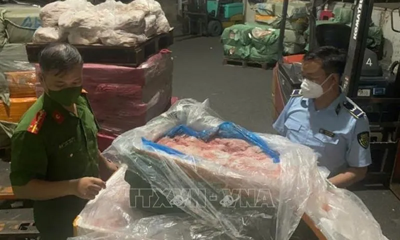 Thu giữ hơn 7 tấn nội tạng không rõ nguồn gốc