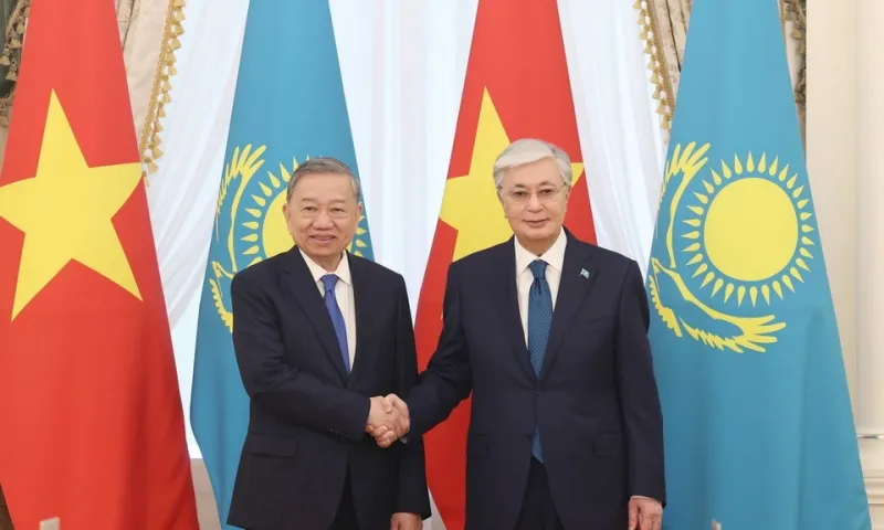  Tổng Bí thư Tô Lâm hội đàm với Tổng thống Kazakhstan 