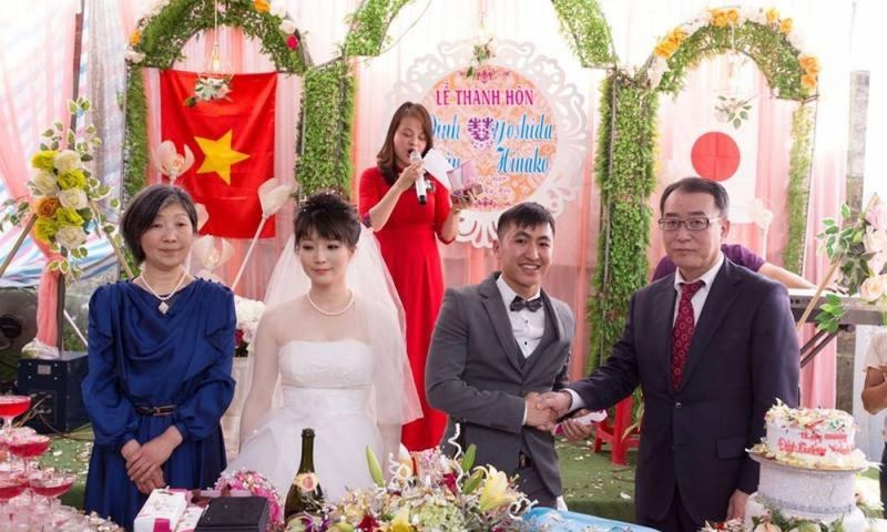9X Nghệ An cưới vợ Nhật, bố vợ sốc vì chúc rượu
