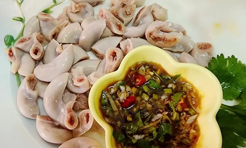 Không có “lòng xe điếu”, người Trung Quốc ăn nội tạng theo cách riêng