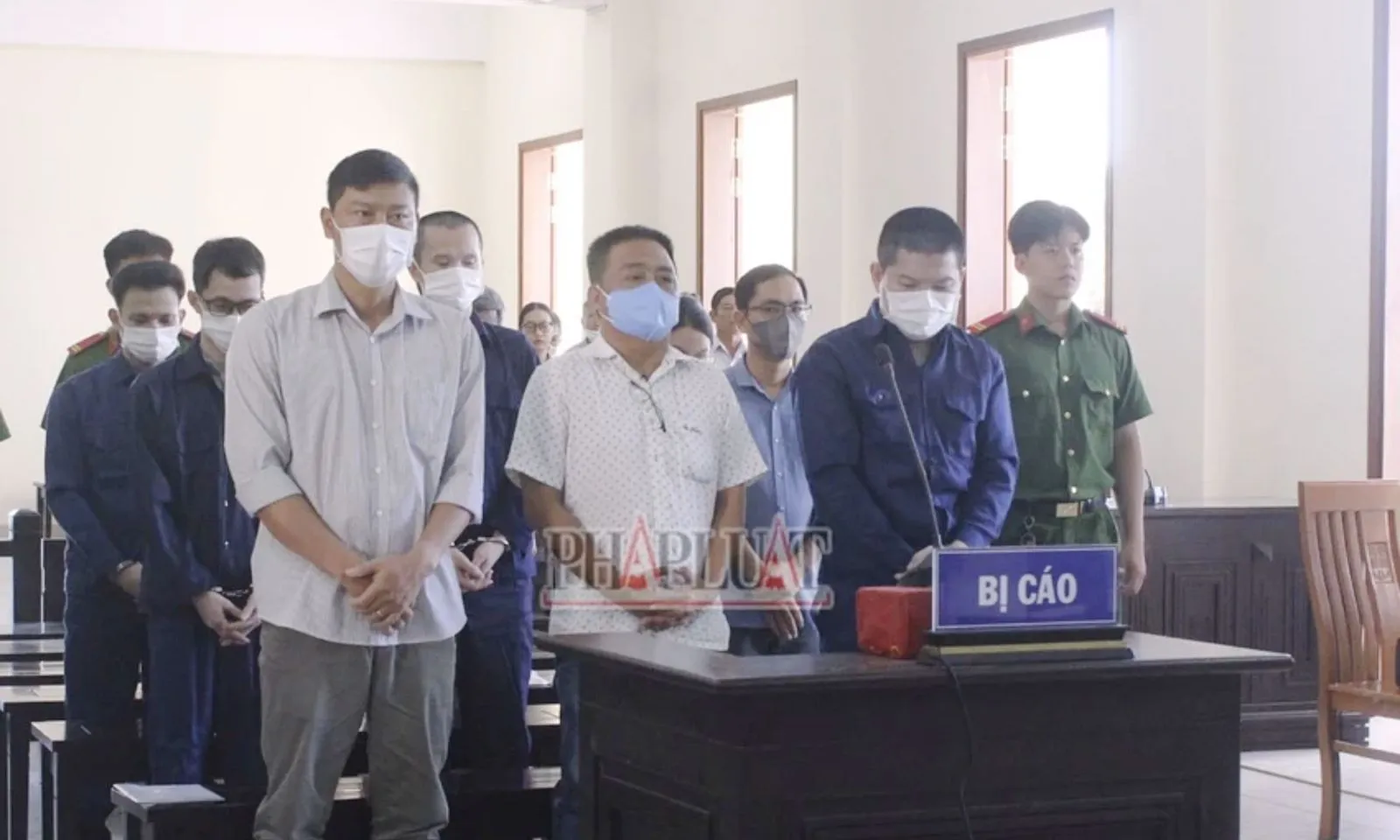 Cần Thơ hoãn xét xử vụ nhận hối lộ tại Trung tâm đăng kiểm xe cơ giới