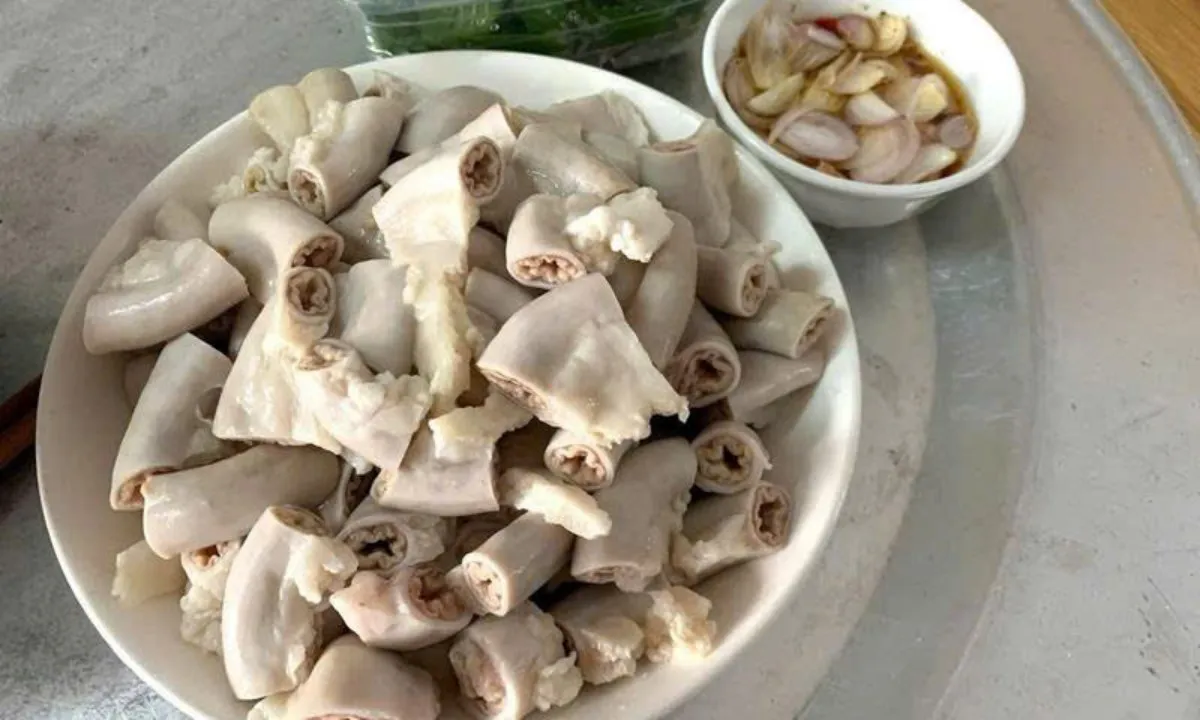 Lòng se điếu gây sốt mạng xã hội: Món ăn tiền triệu có thực sự an toàn?