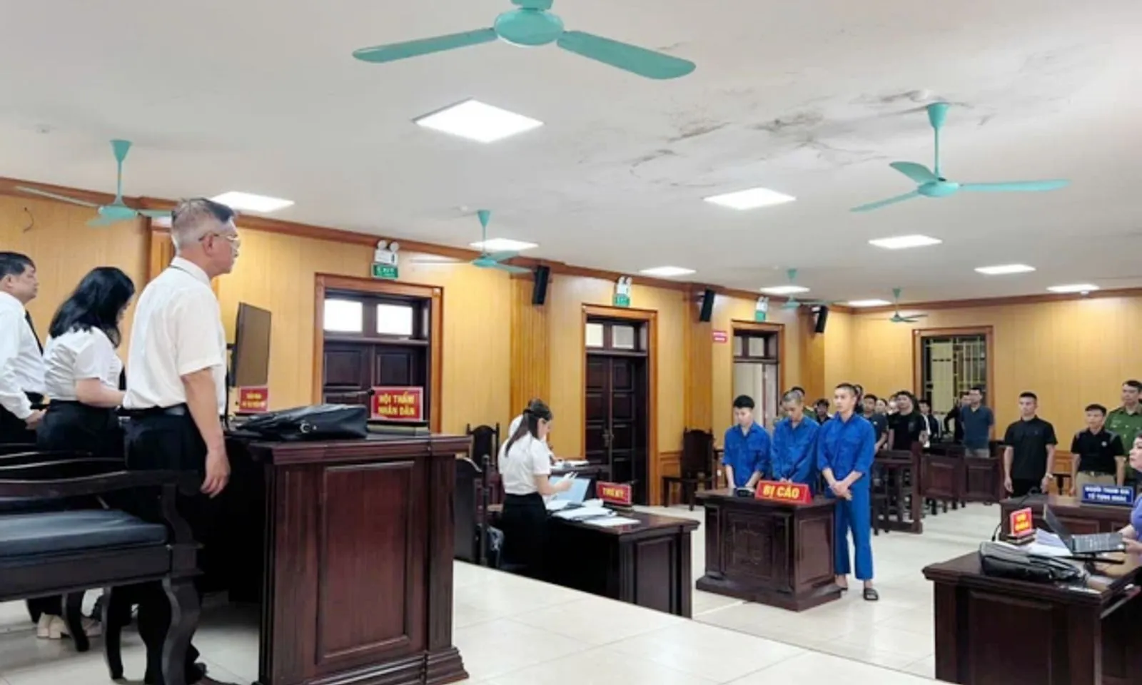 3 thanh niên lãnh hơn 16 năm tù vì buôn bán tinh dầu ma túy 