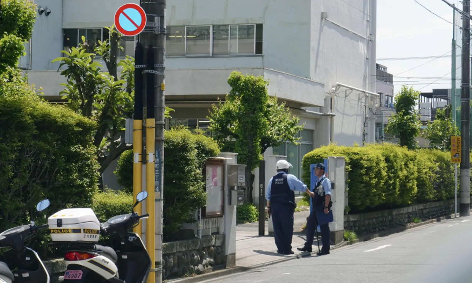 Nhật Bản: 2 người đàn ông đột nhập trường học gấy rối khiến 5 giáo viên bị thương