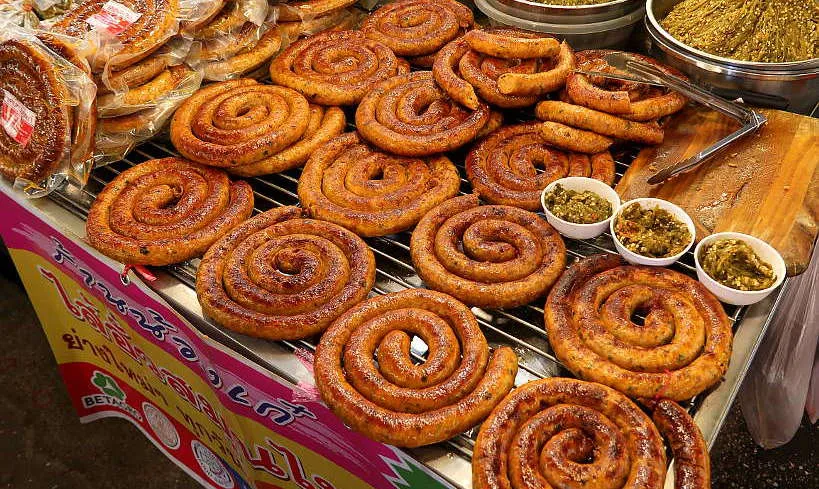 Khám phá thế giới ẩm thực: Từ món lòng heo dân dã đến mỹ vị Michelin