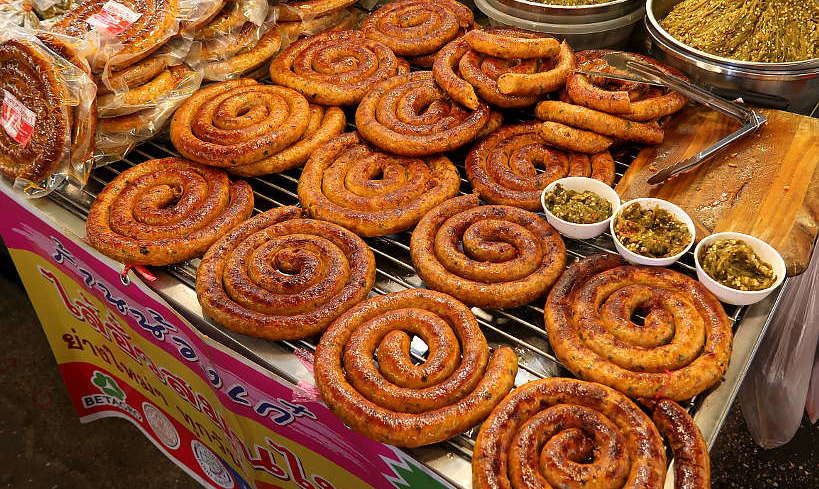 Khám phá thế giới ẩm thực: Từ món lòng heo dân dã đến mỹ vị Michelin