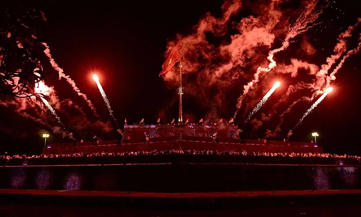 Huế hoãn bắn hỏa pháo tại Kỳ Đài sau sự cố