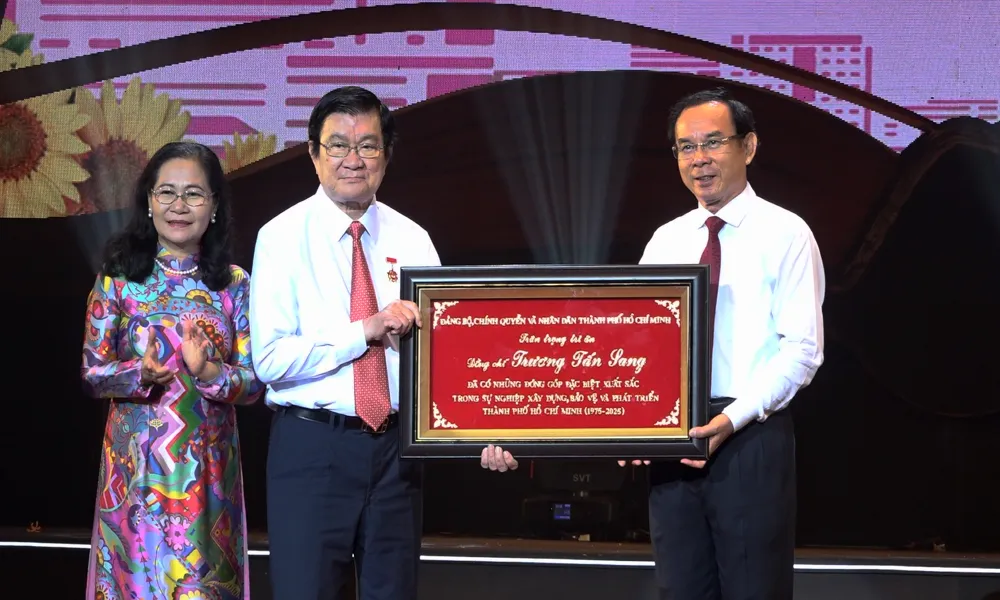 50 ca nhan tieu bieu.00_05_58_38.Still006