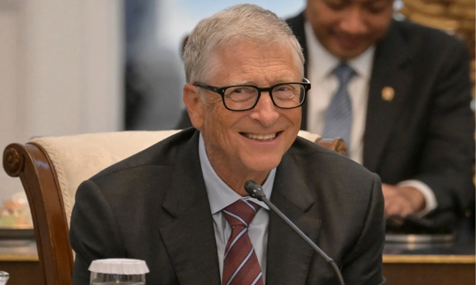 Bill Gates tuyên bố hiến tặng toàn bộ tài sản