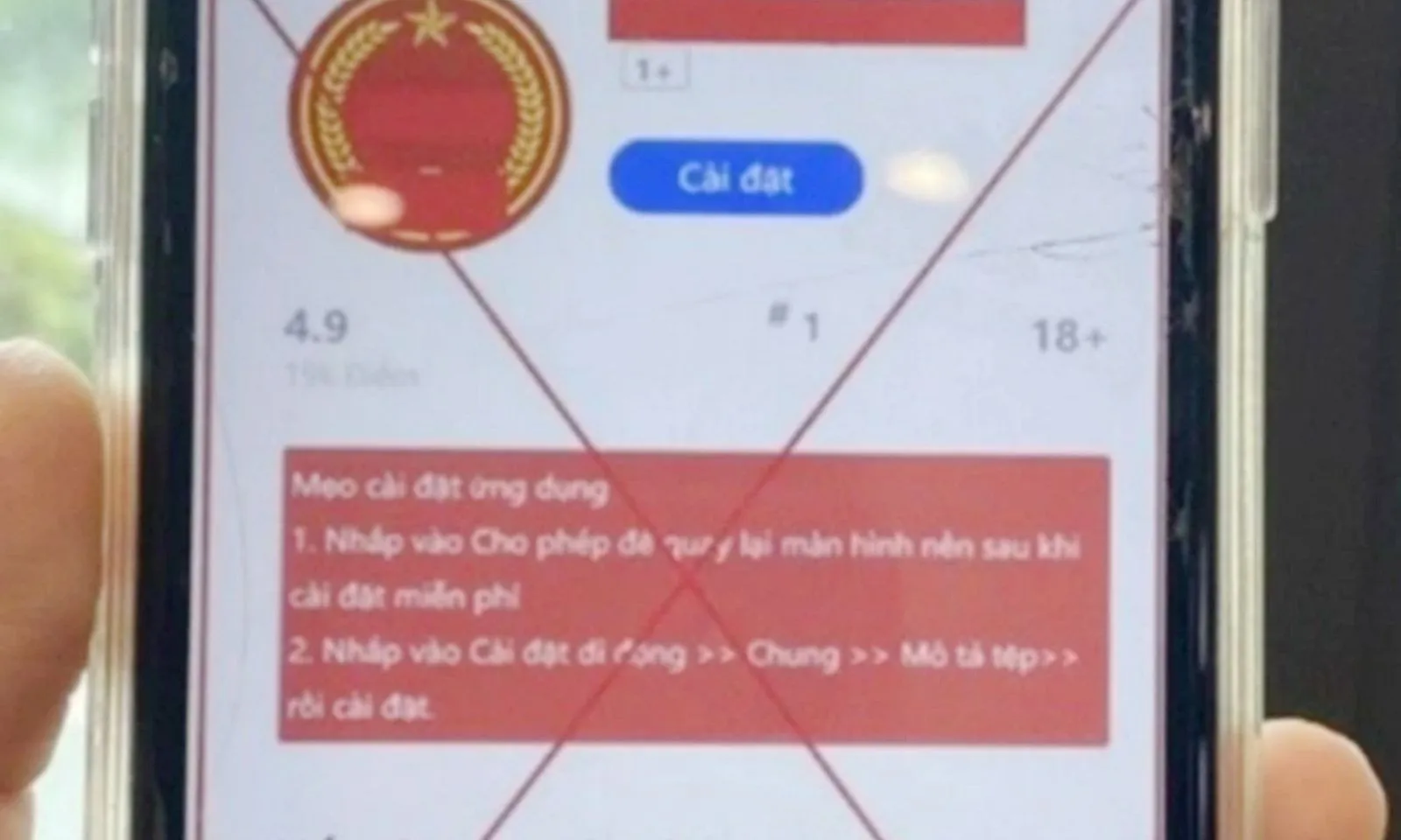 Giả danh cán bộ lừa cài app giả mạo, chiếm đoạt tiền