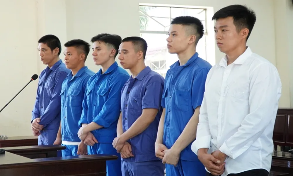 Bán độ, cá độ, nhận 120 triệu: 6 cầu thủ trả giá bằng bản án tù