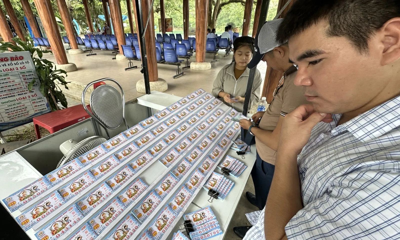 Tuần qua, XSMN “cháy vé”, người chơi đổi đời