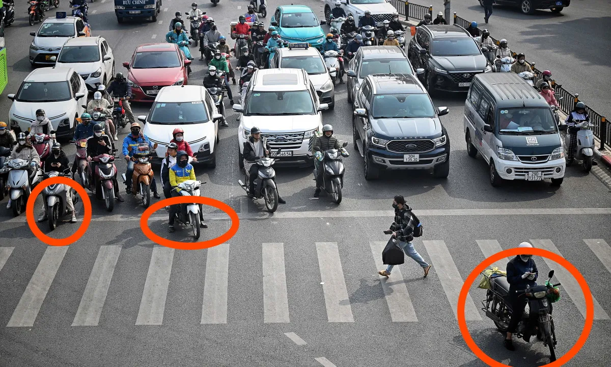 Dừng xe quá vạch: Hiểu đúng để tránh phạt nặng theo quy định mới