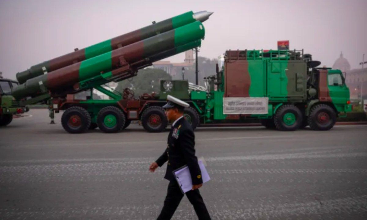 Ấn Độ - Pakistan leo thang căng thẳng: Giao tranh dữ dội, quốc tế lo ngại