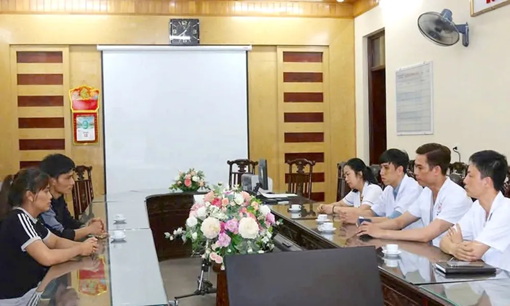 Khởi tố nhưng cho tại ngoại người đánh điều dưỡng viên