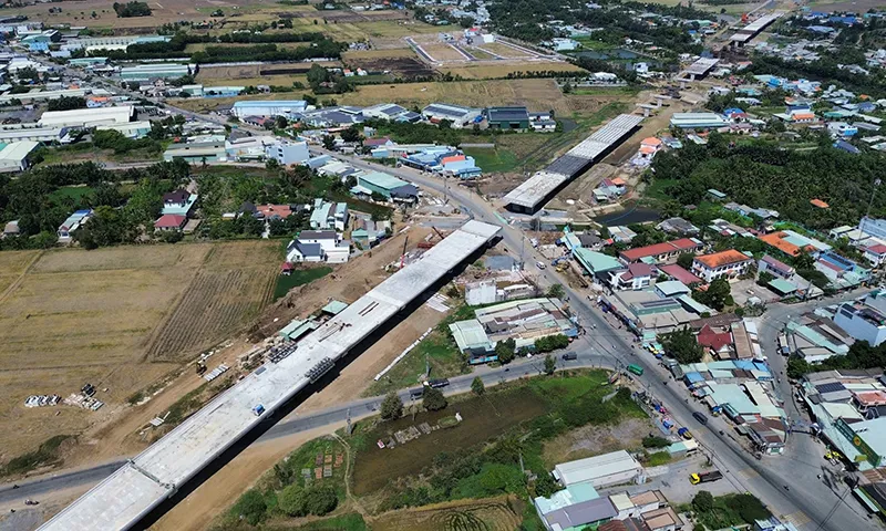 Hoàn thành cầu vượt ngang Vành đai 3 TPHCM