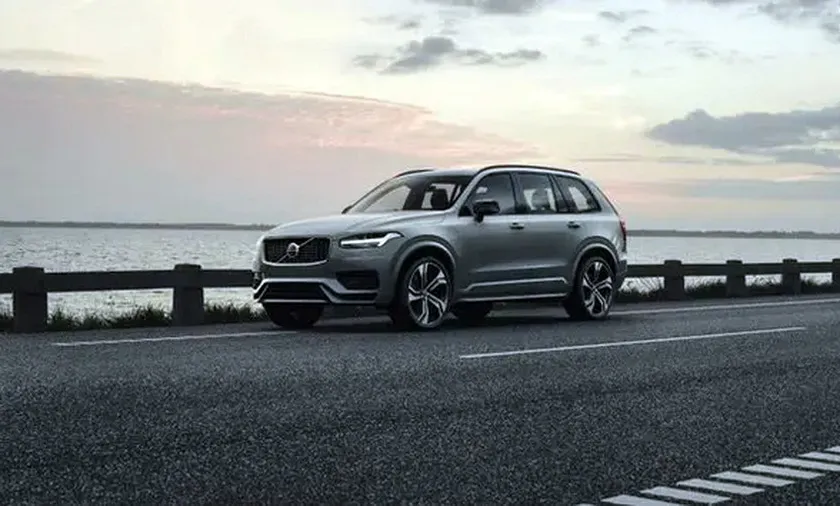 Volvo triệu hồi gần 454.000 xe tại Bắc Mỹ do lỗi camera lùi