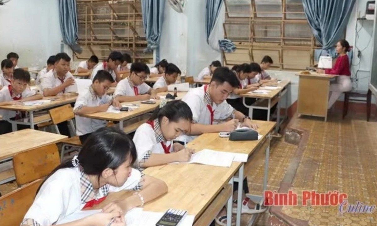 Lộ đề thi Toán tại Bình Phước: Trường xác nhận sai sót, học sinh phải kiểm tra lại