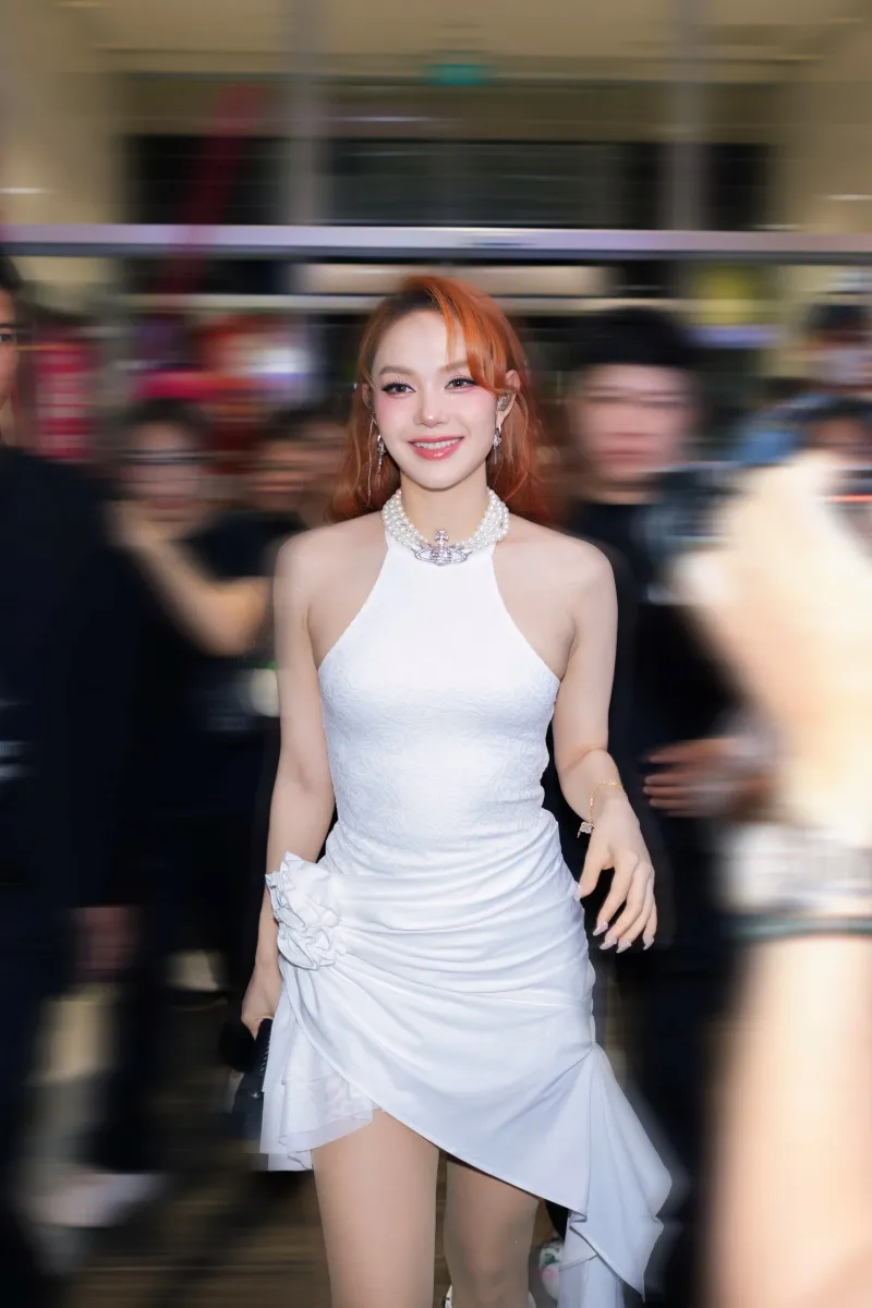 minh-hang-ngoc-sac-lien-huong3