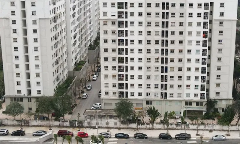 Tranh luận về áp giá trần nhà ở xã hội
