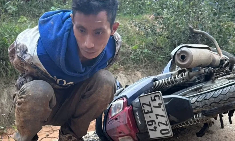 Mang xăng cướp ngân hàng, dọa đốt nhân viên