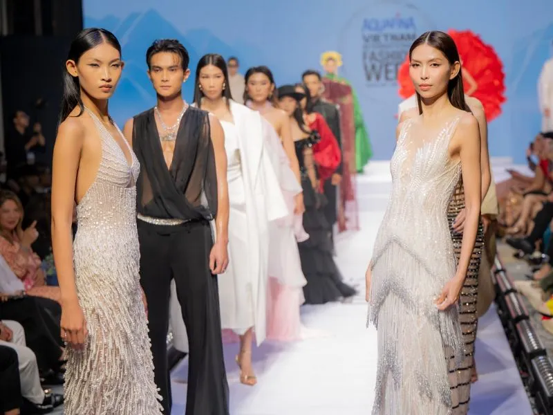 AQUAFINA VIETNAM INTERNATIONAL FASHION WEEK