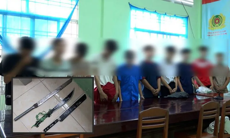 Triệu tập 18 thanh thiếu niên mang hung khí đập phá nhà dân ở Đồng Tháp