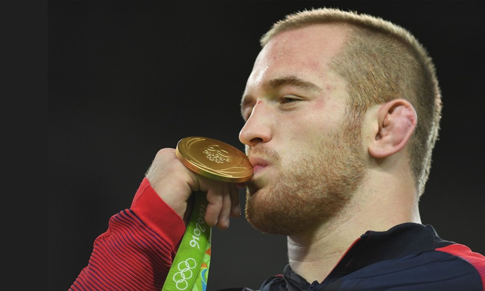 Huy chương vàng Olympic bị bắt vì tội mại dâm