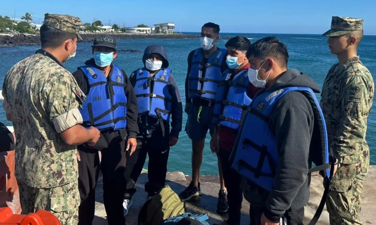 Cứu 5 ngư dân trôi dạt trên biển suốt 55 ngày