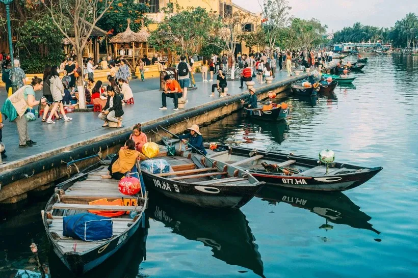 07-05-2025-vi-sao-viet-nam-tro-thanh-diem-den-hap-dan-hang-dau-voi-khach-quoc-te-F56A12D0
