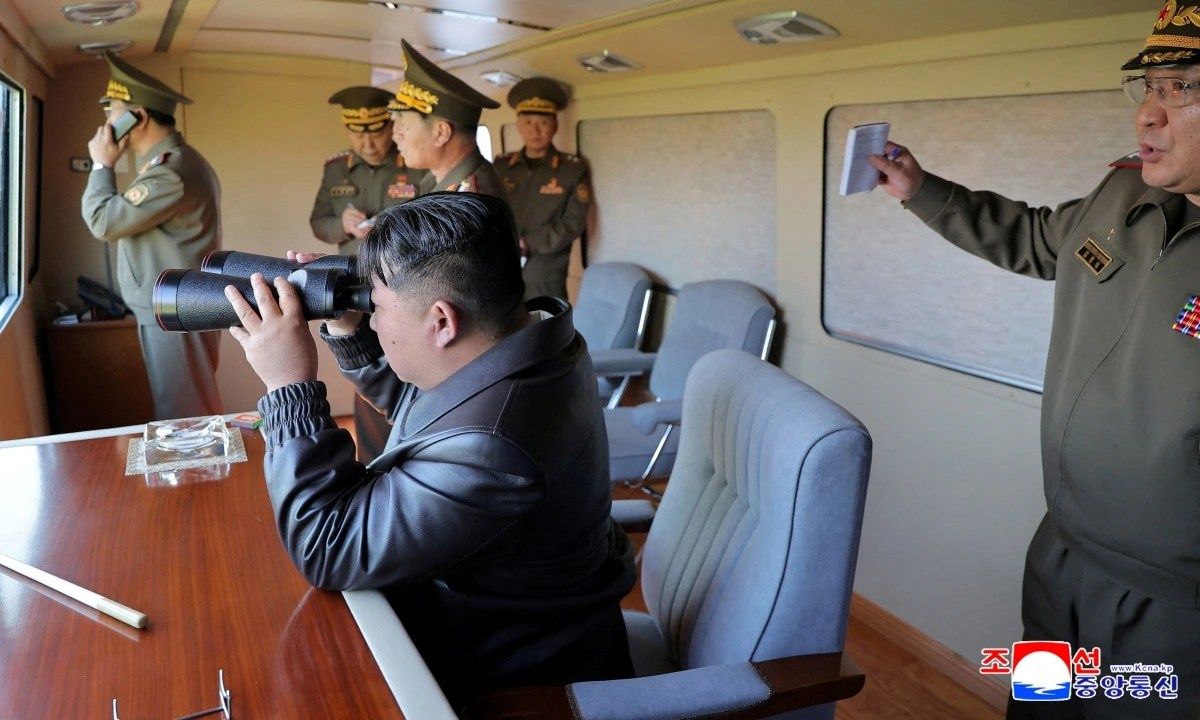 Ông Kim Jong Un giám sát tập trận đặc nhiệm, chuẩn bị toàn diện cho chiến tranh