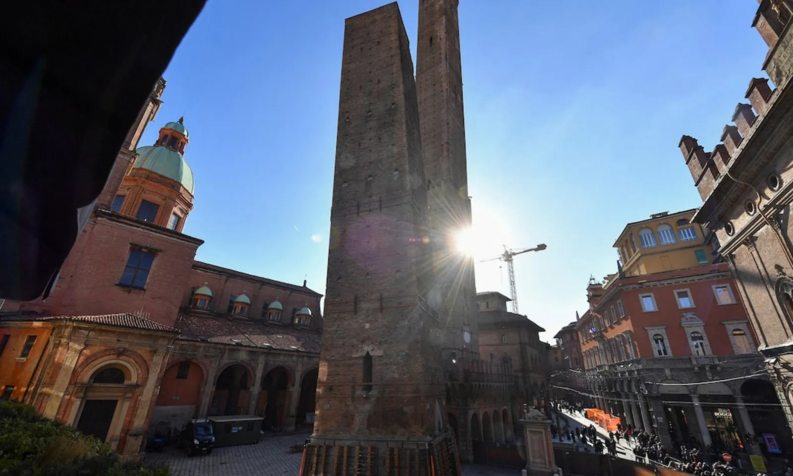 Tháp nghiêng ở Bologna dự kiến được gia cố xong vào cuối năm 2028