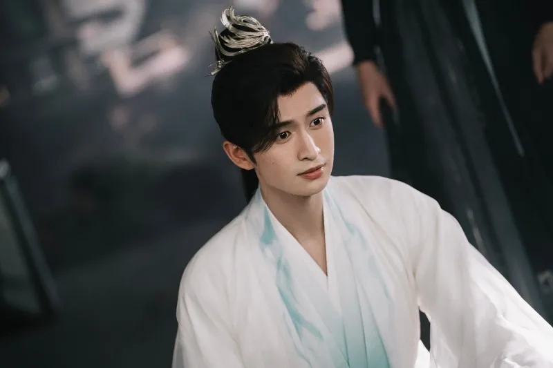 voh-tiec-cho-soai-ca-truong-van-long-u40-moi-co-vai-dien-gay-sot-ran-ran-4