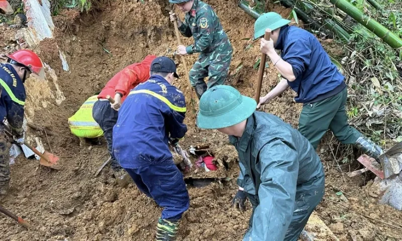 Sạt lở đất ở Sa Pa: Một cụ bà tử vong 