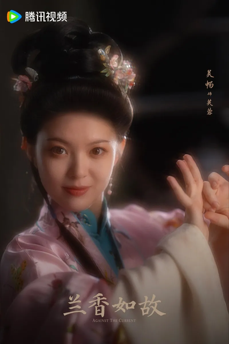 voh-dam-tung-van-va-luu-hoc-nghia-sieu-dep-doi-trong-lan-huong-nhu-co-10