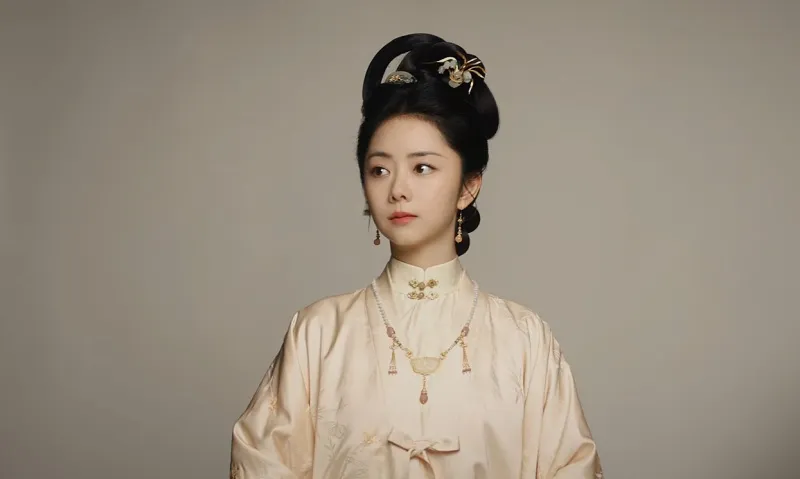 voh-dam-tung-van-va-luu-hoc-nghia-sieu-dep-doi-trong-lan-huong-nhu-co-h-3