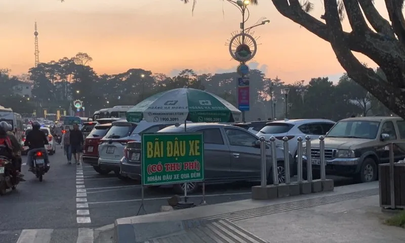 Lâm Đồng: Đề xuất xây dựng hai bãi đậu xe lớn để giảm tải giao thông Đà Lạt