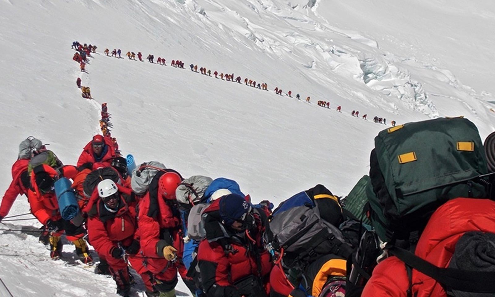 Hai nhà leo núi Ấn Độ và Philippines tử nạn khi leo núi Everest
