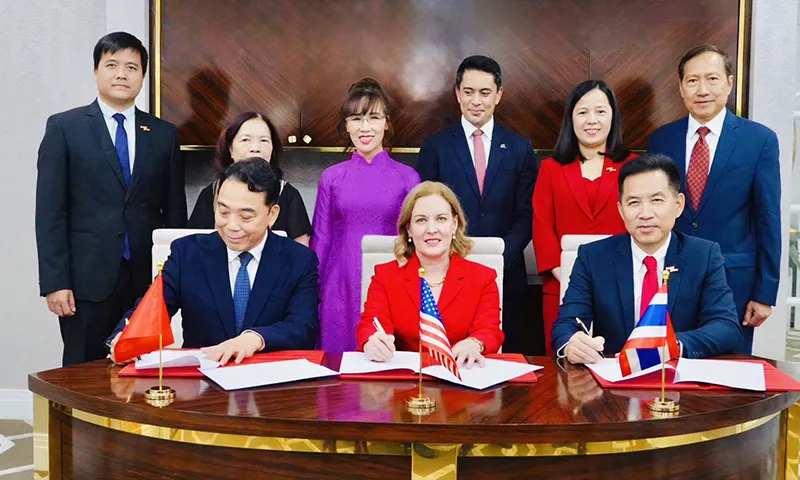 Vietjet chuyển giao 50 tàu bay đặt mua của Boeing cho Vietjet Thái Lan