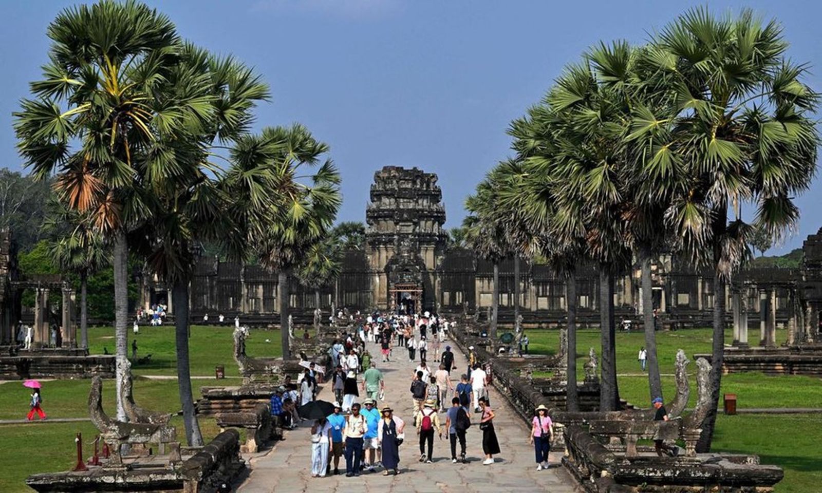 Campuchia: Sét đánh vào đền Angkor Wat, 3 người thiệt mạng, hàng chục người bị thương