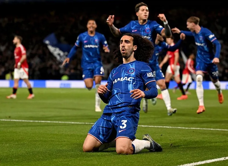 Marc Cucurella ghi bàn thắng duy nhất giúp Chelsea đánh bại MU. Ảnh: Internet