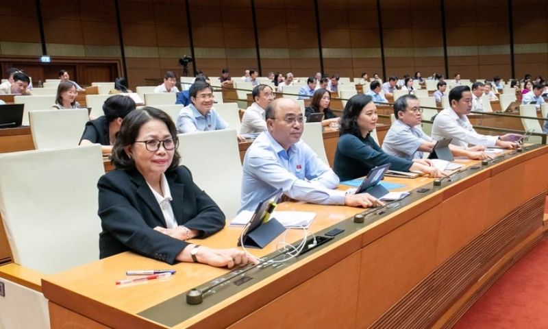 Chi 44.000 tỉ đồng cho cán bộ nghỉ việc, miễn học phí từ năm 2025