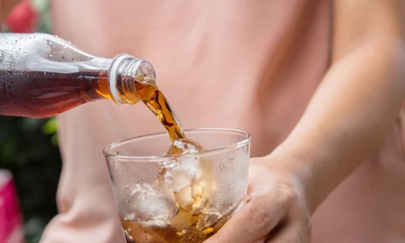 Giới trẻ Việt tiêu thụ nước ngọt ngày càng tăng