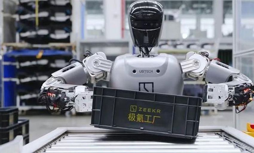 Robot hình người thay thế lao động tại các nhà máy Trung Quốc